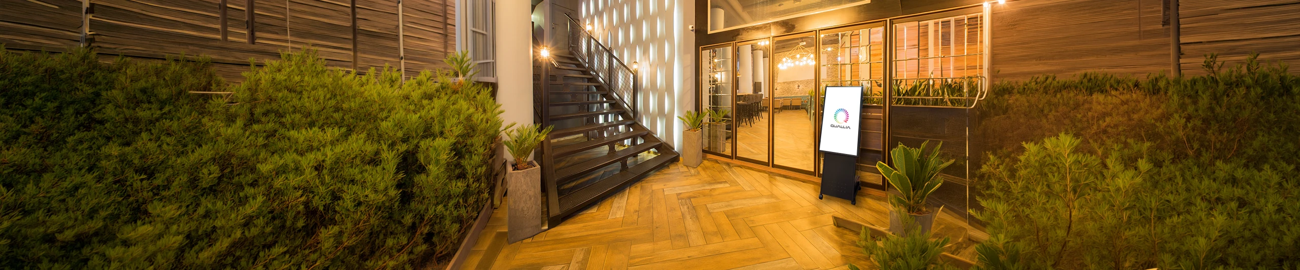 デジタルサイネージ用スタンド＆取り付け金具